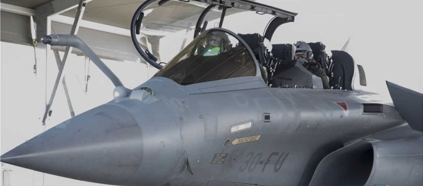 Πτήση με Rafale για τον Αρχηγό Γενικού Επιτελείου Αεροπορίας - Εντυπωσιακές εικόνες (φώτο)